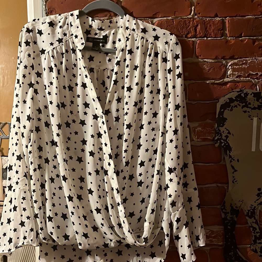 Star blouse with bell sleeves
